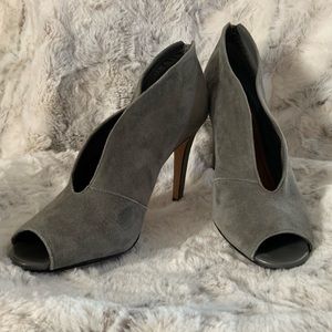 HALOGEN Open Toe Suede Gray Heels Size 9M